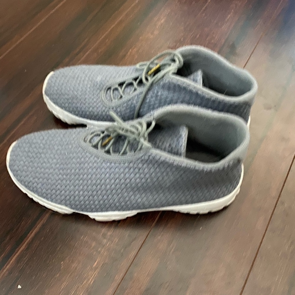 Gray Jordan futures